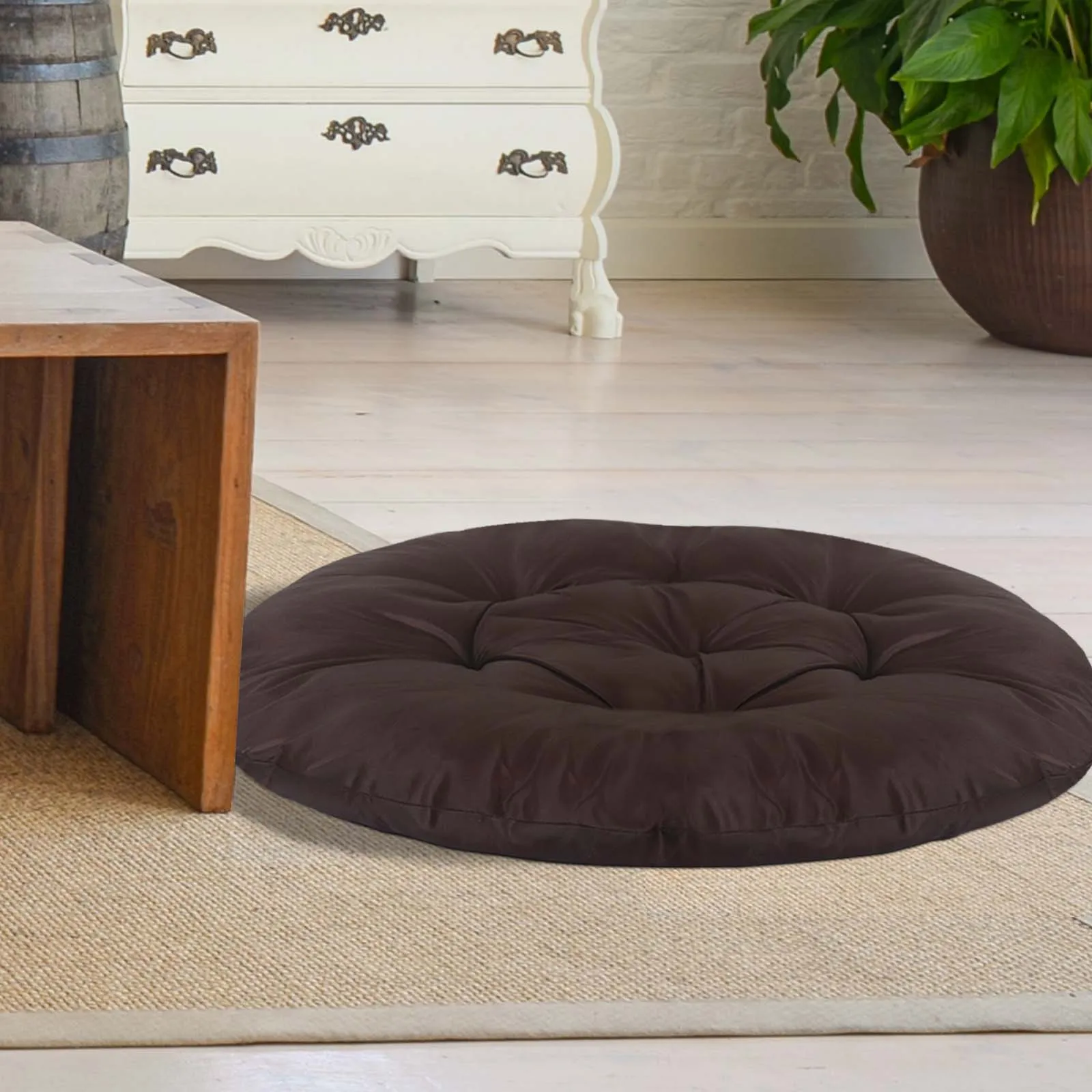 Hiputee Reversible Water Resistant Round Shape Cushion for Dogs and Cats (Brown)