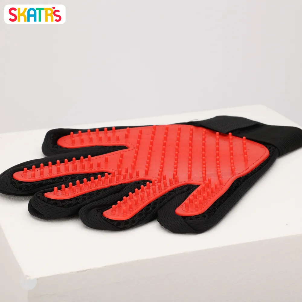 Skatrs Mess Free Deshedding Grooming Gloves for Dogs and Cats (Red)